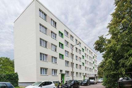 Wohnung zum Mieten in Halle (Saale) 327 € 50.48 m²