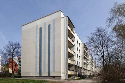 Wohnung zum Mieten in Halle (Saale) 426,56 € 71.69 m²